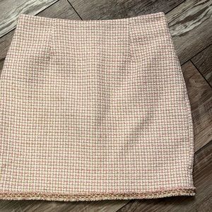Pink tweed mini skirt size large fully lined